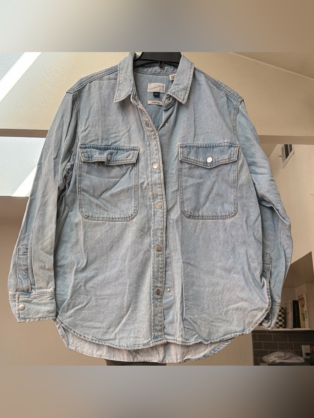 Universal Thread Denim Oversized Shirt! Size Medium.